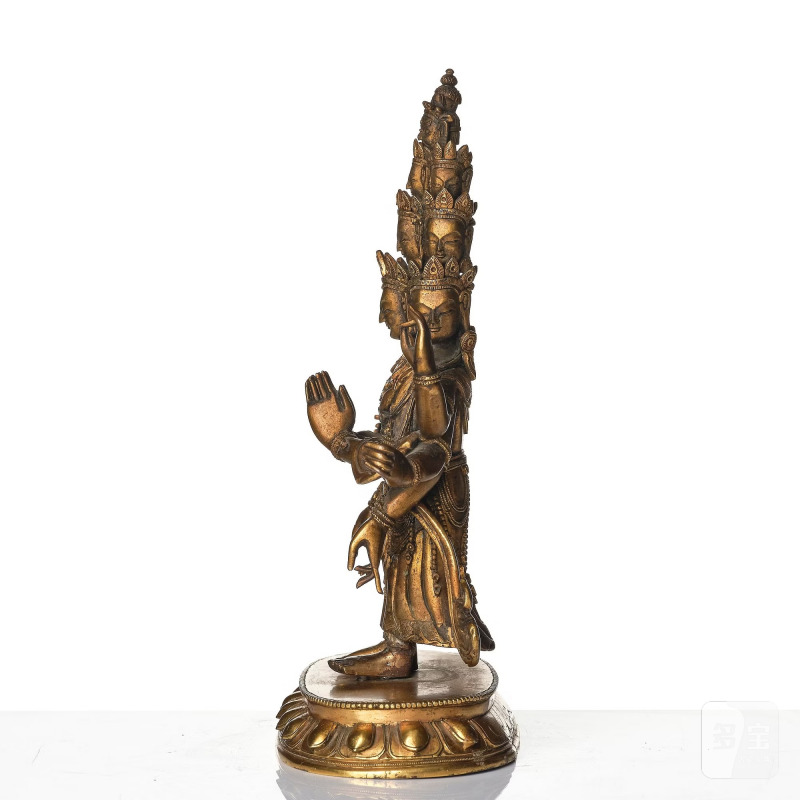 A Tibeto-Chinese gilt bronze figure of Avalokiteshvara Ekasdashamukra, - 图3